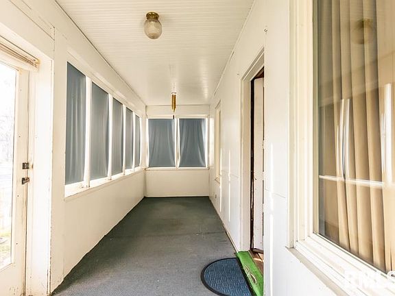 3rd image of 2313 W Lincoln Ave