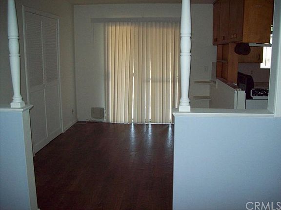 5th image of 1061 E Wesley Pl