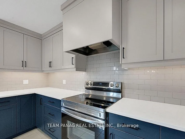 16 Berardi Cres — Photo 12