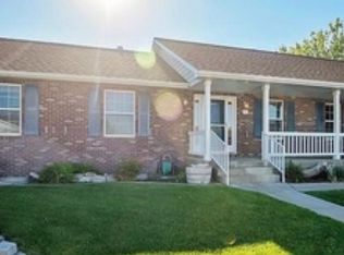 662 Cedarwood Dr, Powell, WY 82435