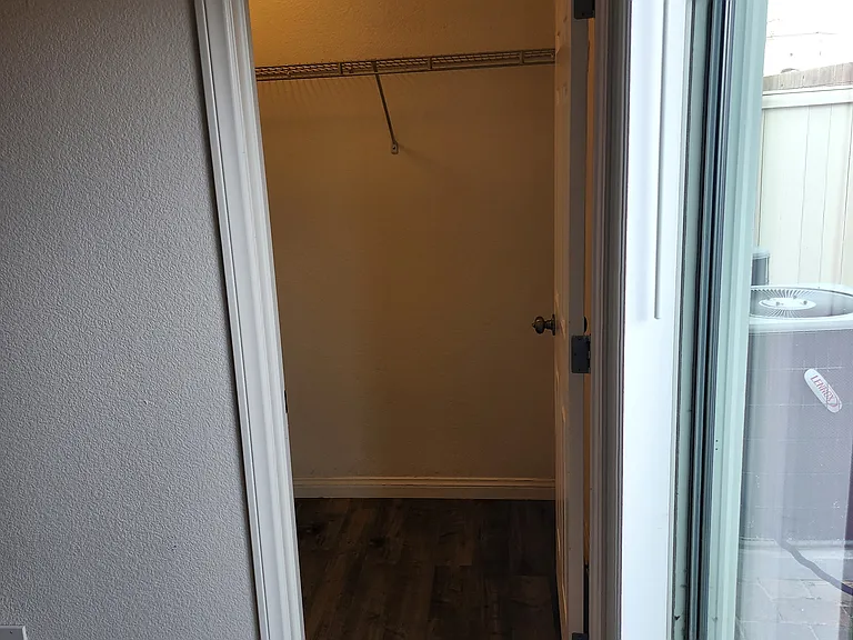 4770 Cortina Rancho St #2 — Photo 29
