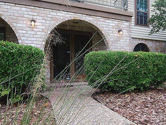 Covered front porch.