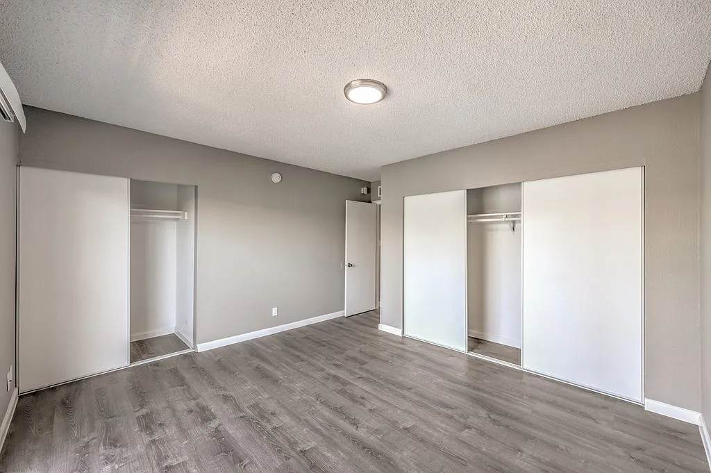 2 bed, 1.5 bath, 1175 sqft, $1,155 — Photo 2