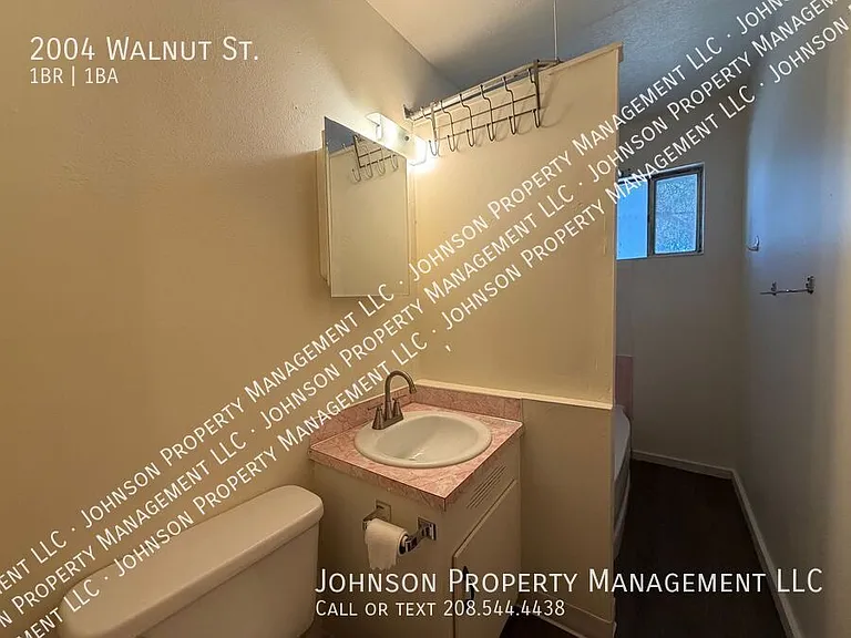 2004 Walnut St — Photo 16