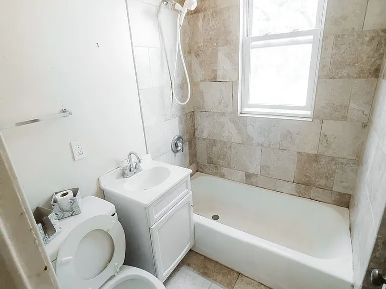 1709 Fillmore St NE — Photo 6