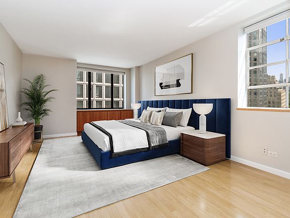 5th image of 30 W 61st St APT 20A