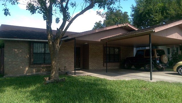 1st image of 27 East Dr