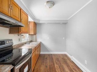 78 Massasoit Ave, Providence, RI 02905