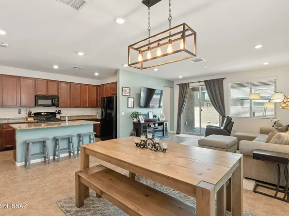 930 W Calle Tronco Seco, Sahuarita, AZ 85629