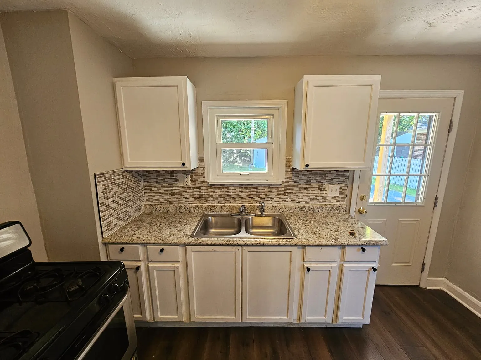 4 bed, 1050 sqft, $1,445 — Photo 4