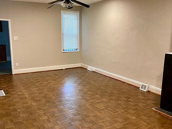 3rd image of 913 Forrester Ave
