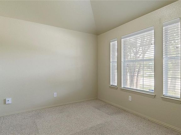 5th image of 1604 Salvia Springs Dr