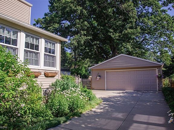 3rd image of 7085 Cedar St