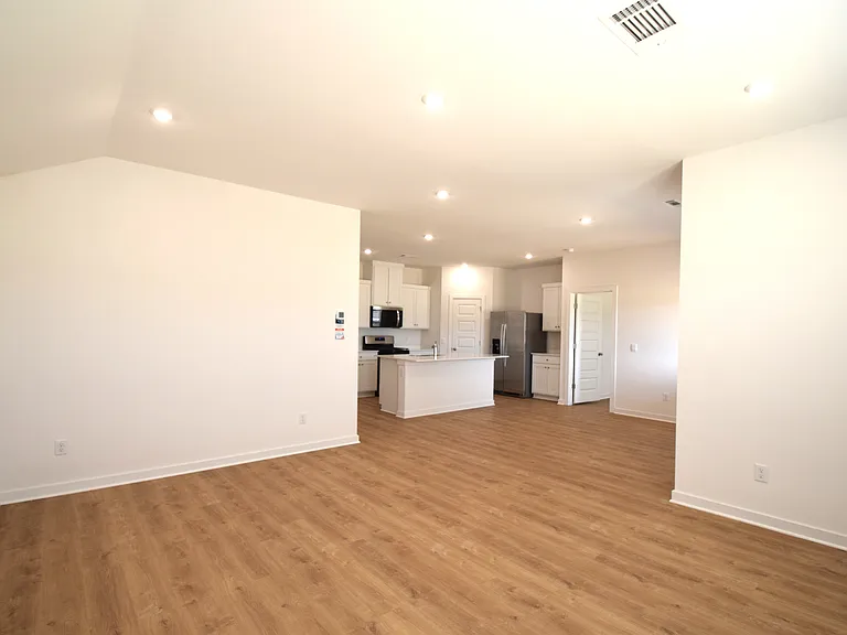 568 Colorado St — Photo 6
