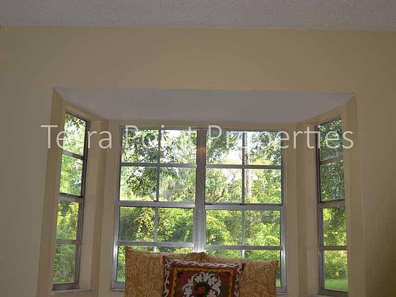 Dining Room/Sitting Area