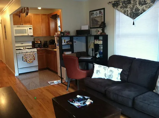 Rented by Realty 2000 Corp | media 20