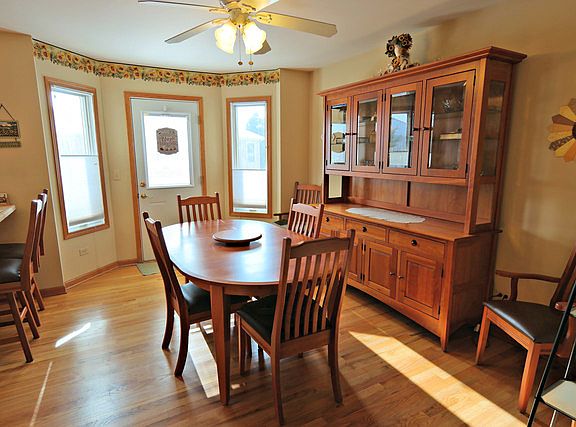 3rd image of 200 Clover Chase Cir