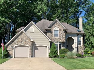 979 Jonathan St, Amherst, OH 44001