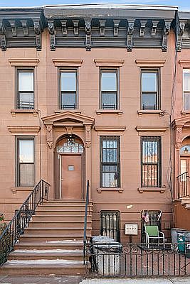 2nd image of 276 Putman Ave #2