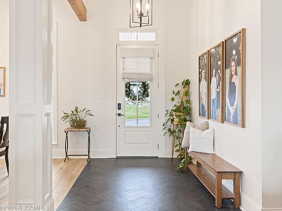 3rd image of 204 Abercrombie Way