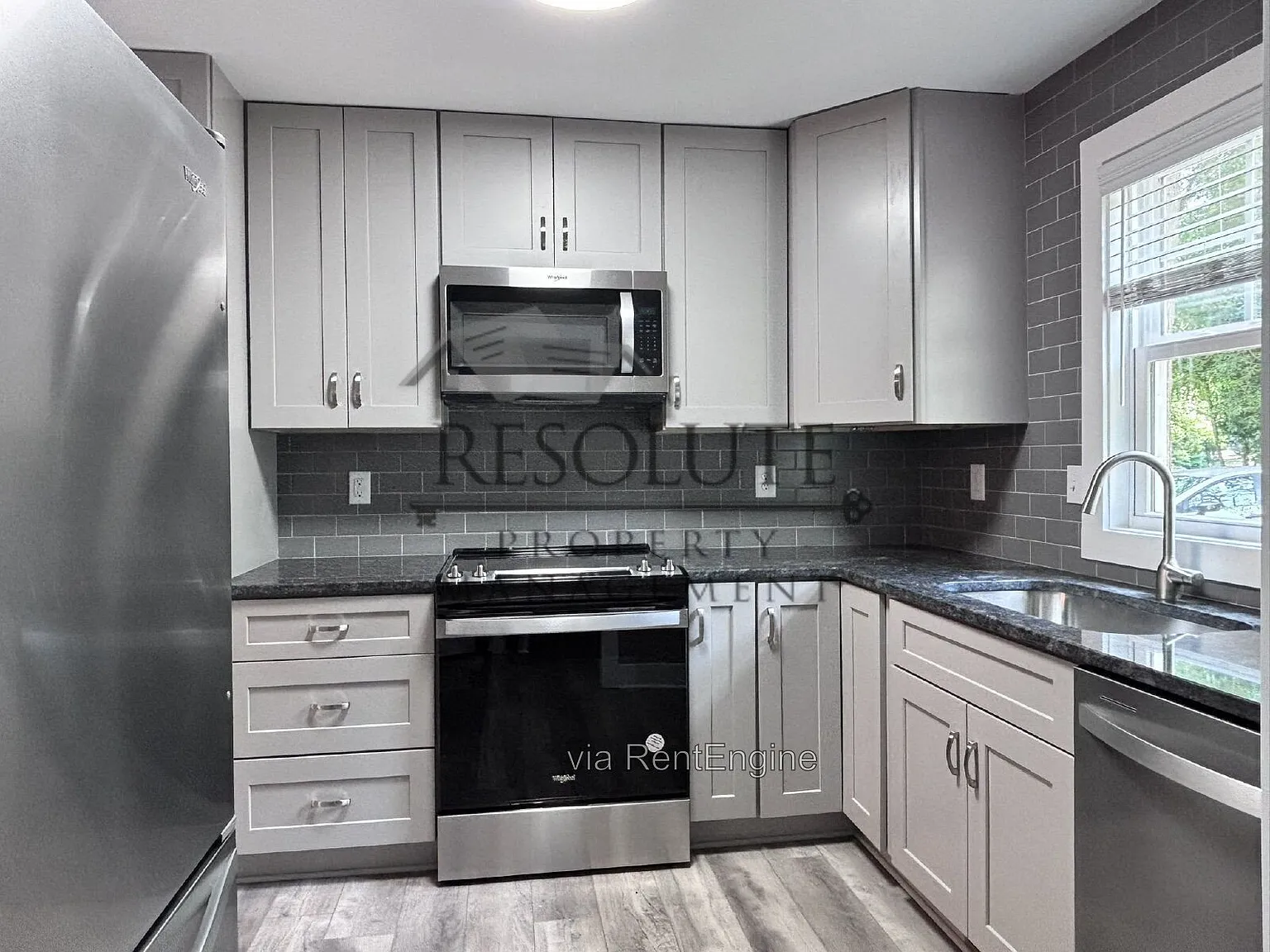 3 bed, 2.5 bath, 1291 sqft, $1,895 — Photo 2