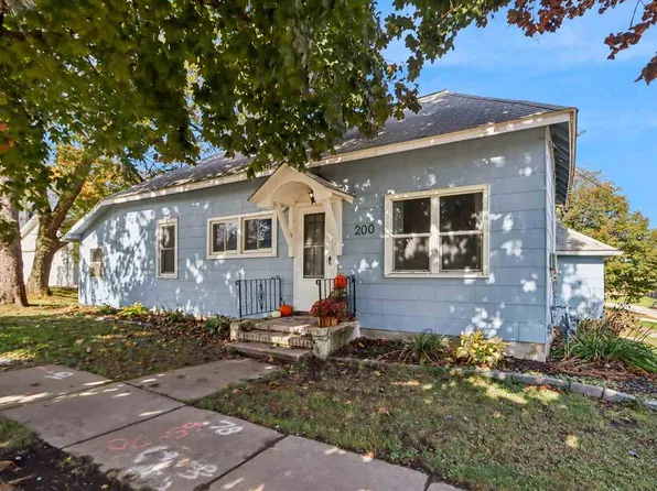 200 North St, Williamsburg, IA 52361