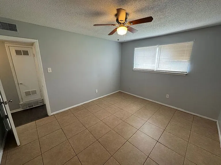 151 N Belvedere Blvd #12 — Photo 10