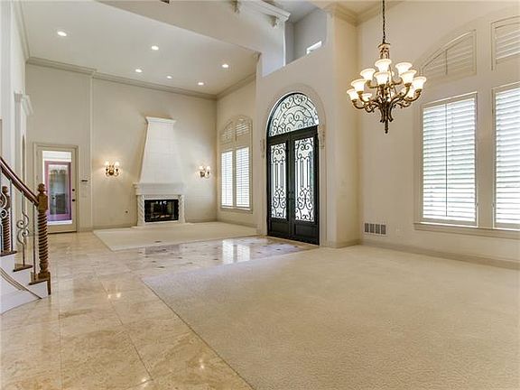5th image of 6729 Harbour Town Ln
