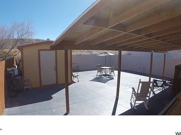 2nd image of 407 E Bluewater Dr