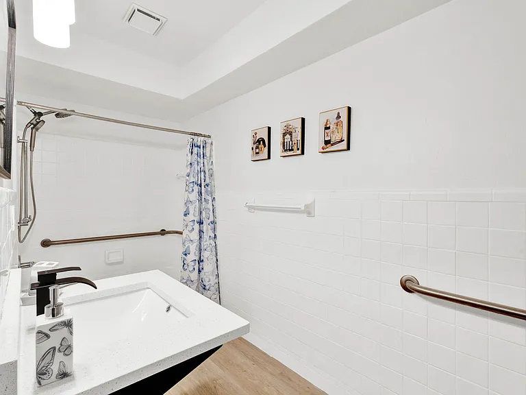 20745 Saint Francis St — Photo 11
