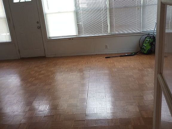3rd image of 1050 NE 12th St