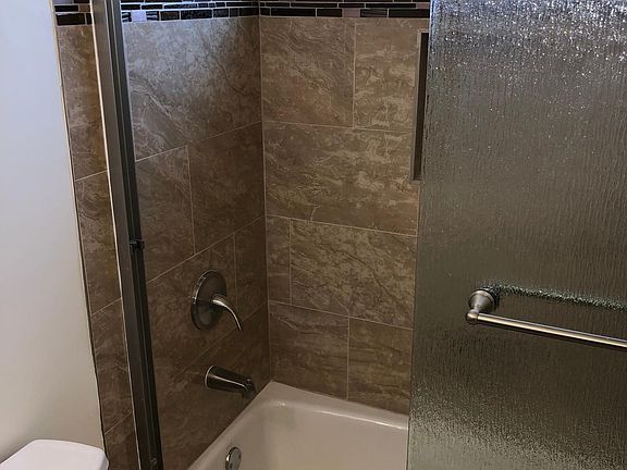 4th image of 1807 Fremont Ave APT 207