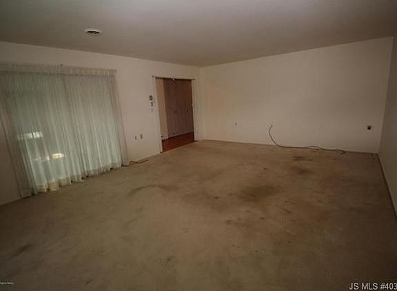 3rd image of 92A Buckingham Dr