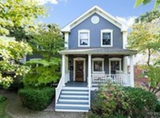 2011 Schiller Ave, Wilmette, IL 60091