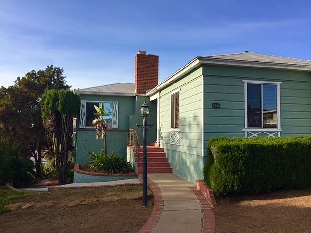 1st image of 935 E 12th St