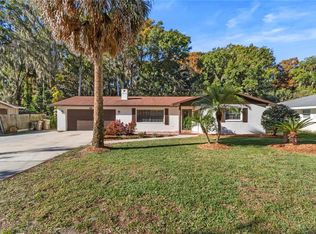 30731 Cove Rd, Tavares, FL 32778