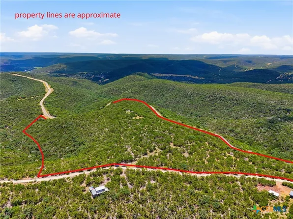 20 Winchester Rd, Leakey, TX 78873