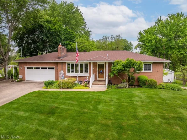 11385 William Penn Ave NE, Hartville, OH 44632