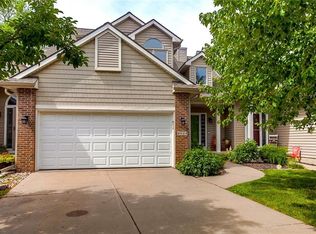 6858 NW 57th St, Johnston, IA 50131