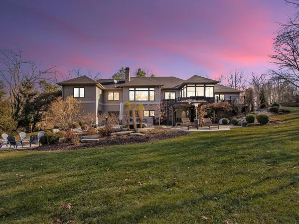 8134 Crancreek Dr NE, Ada, MI 49301