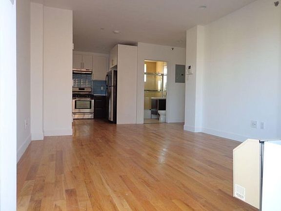 2nd image of 8285 116th St