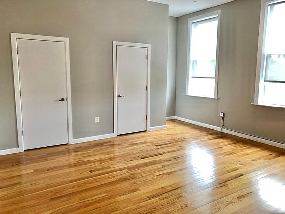 2nd image of 231 E North Ave Unit 8
