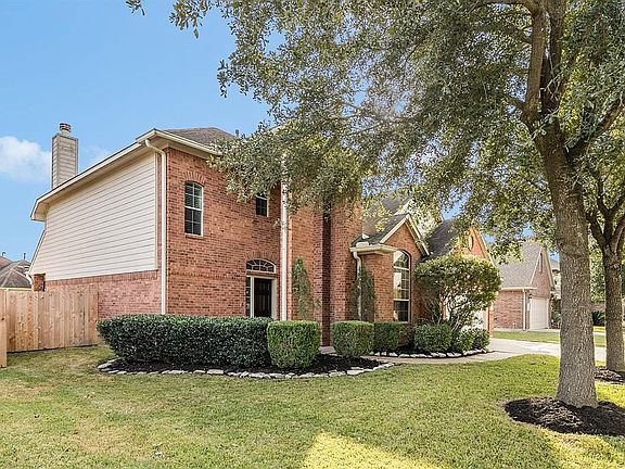 3rd image of 10112 Erin Glen Way