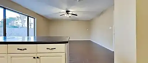855 E Viola St — Photo 14
