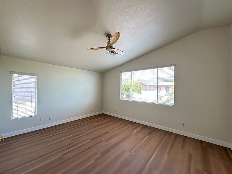 11420 Drappo Ave — Photo 10