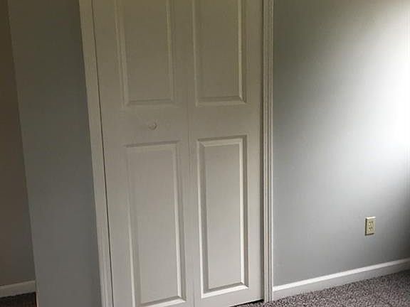 4th image of 1345 Oxford Dr