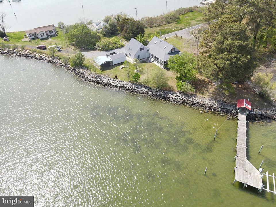 1st image of 16104 Piney Point Rd