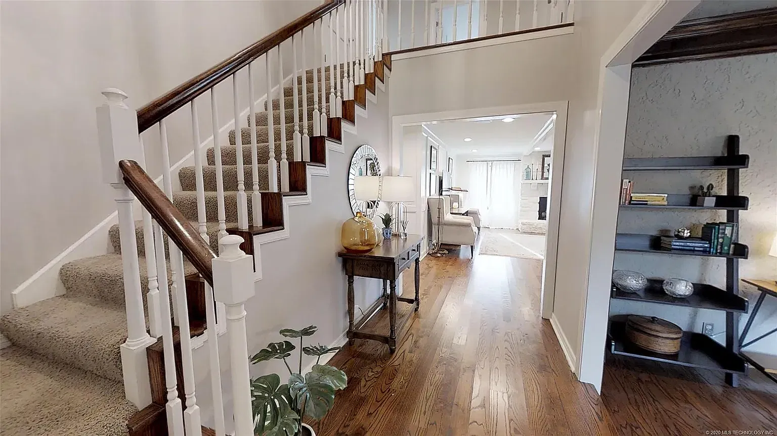 4 bed, 3678 sqft, $4,000 — Photo 2