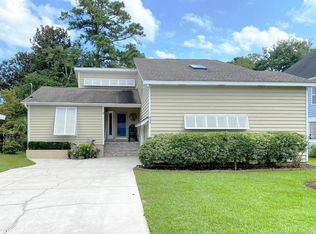 813 N Myrtle Dr, Surfside Beach, SC 29575