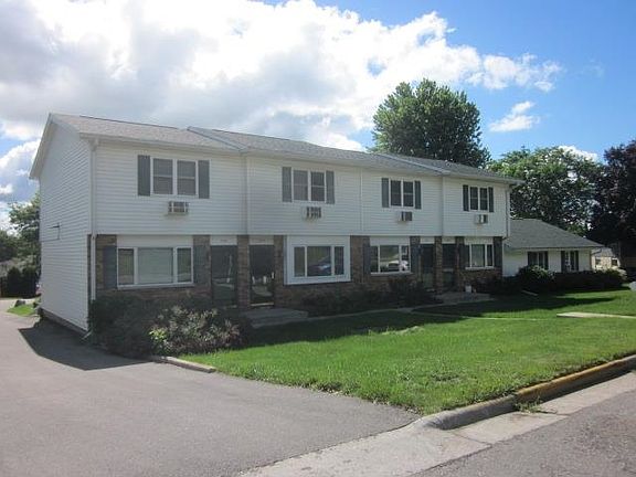 2nd image of 1406 Tuttle St #1406